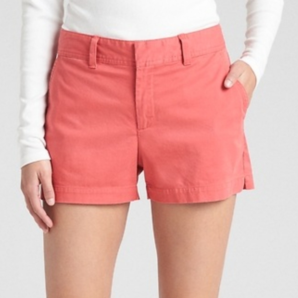 New GAP 3" Mid Rise City Shorts In Coral